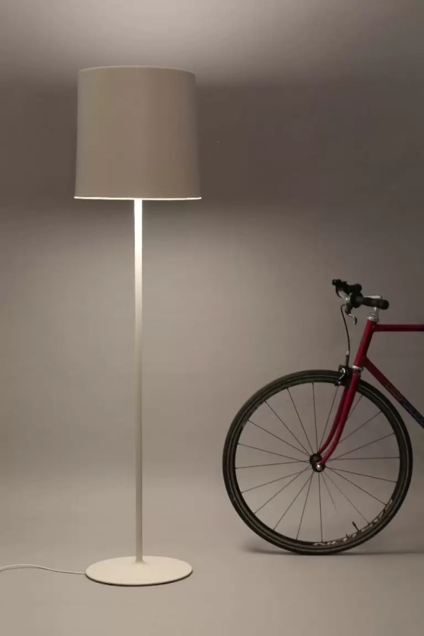 Lámpara de pie Hihat Grande - Imagen 8