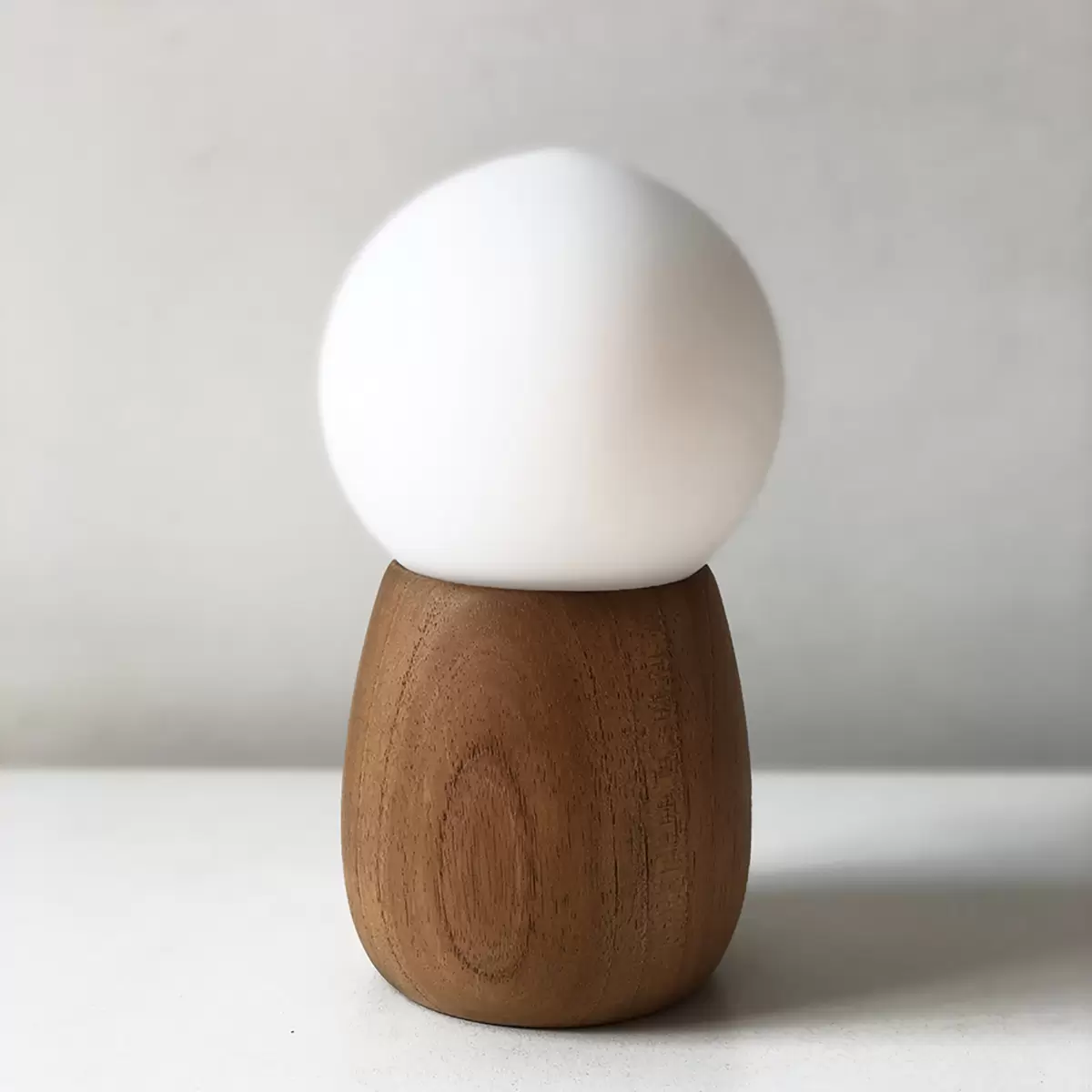 Lampara de mesa Tunito