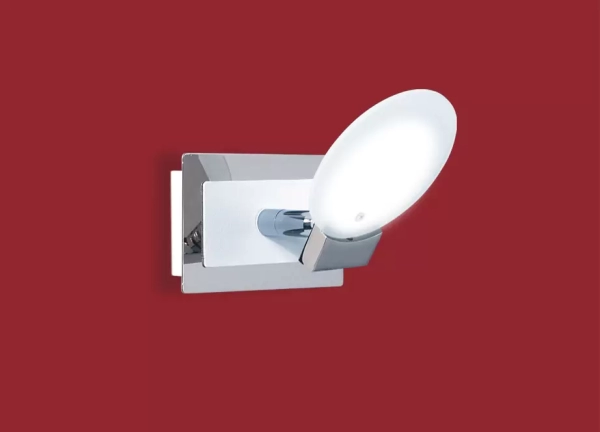 El aplique Misterio II es un artefacto de aplicar fabricado en metal de una, dos o tres luces. El mismo está disponible en color cromo.