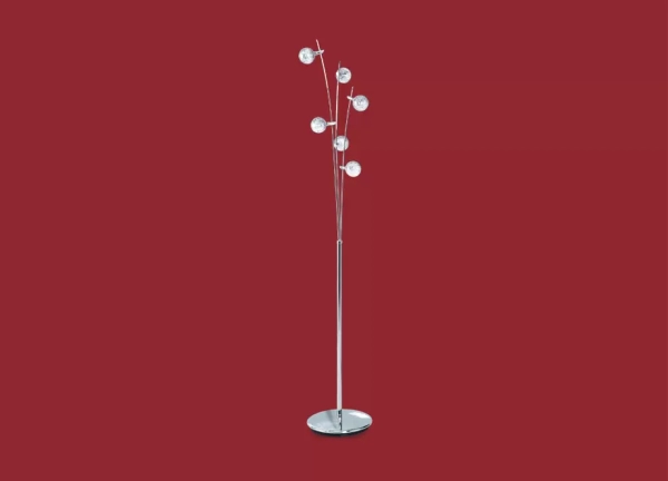 Lámpara de pie de 170cm de alto y seis luces disponible en color cromo. Fácil adaptación a todo tipo de ambiente.