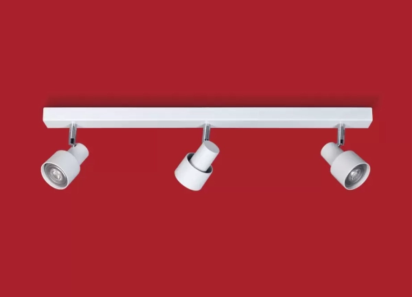 El plafón Boa Lineal es una lámpara de tres, cuatro o cinco luces apto LED. Adaptable a todo tipo de ambiente.