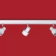 El plafón Boa Lineal es una lámpara de tres, cuatro o cinco luces apto LED. Adaptable a todo tipo de ambiente.