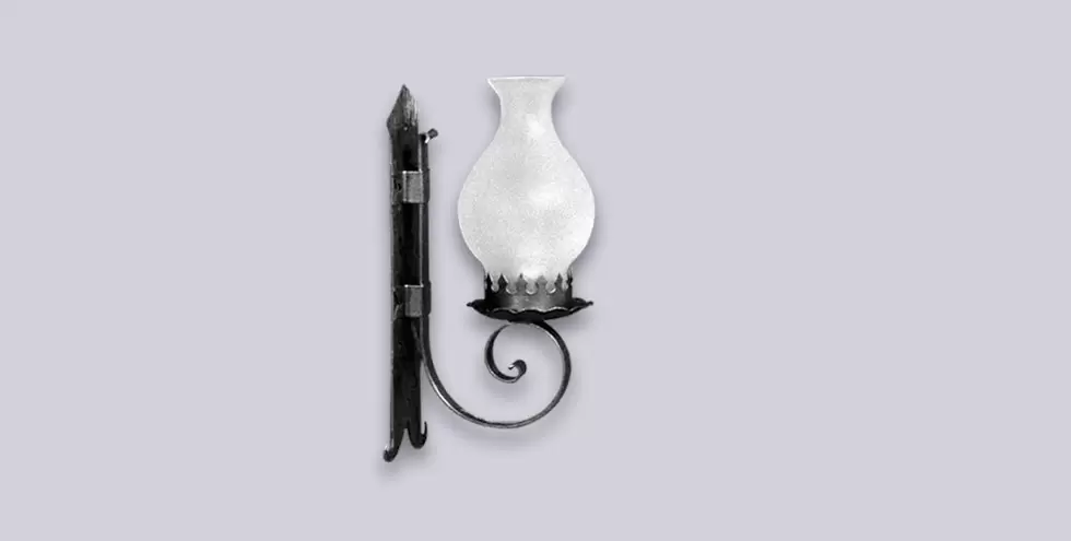 El aplique Tubo es una lámpara de una o dos luces apto LED, estilo colonial. La misma tiene un estilo único que ambienta cada espacio de manera especial.