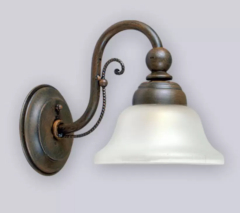 El aplique Milán es una lámpara de una o dos luces apto LED, estilo vintage, disponible en color cobre patinado. Adaptable a todo tipo de ambiente.