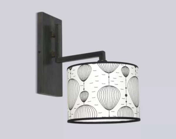 El aplique Pampa es una lámpara de una luz, estilo moderno, disponible en color cuero. Adaptable a todo tipo de ambiente.