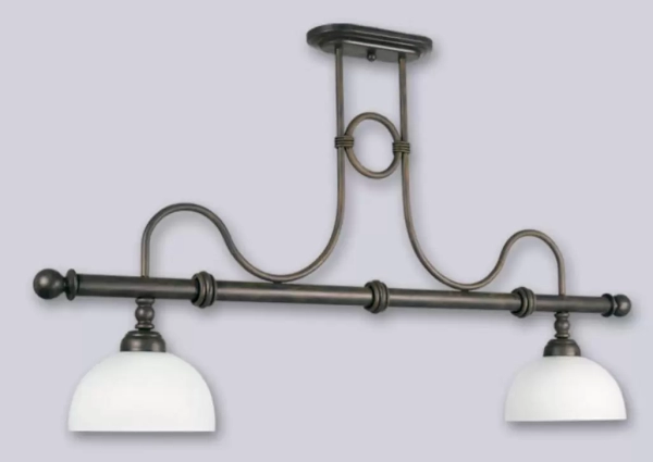 El Barral Toledo es un colgante de dos o cuatro luces, estilo rústico, disponible en color cuero. Adaptable a todo tipo de ambiente.