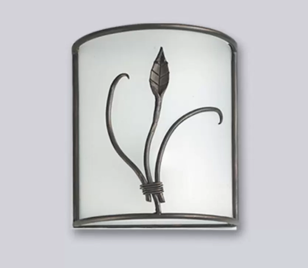 El aplique Verona es una lámpara de una luz apto LED, estilo vintage, disponible en color negro. Adaptable a todo tipo de ambiente.