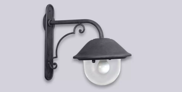 El aplique Focos es una lámpara de una luz apto LED, estilo vintage. La misma se encuentra disponible en color gris.