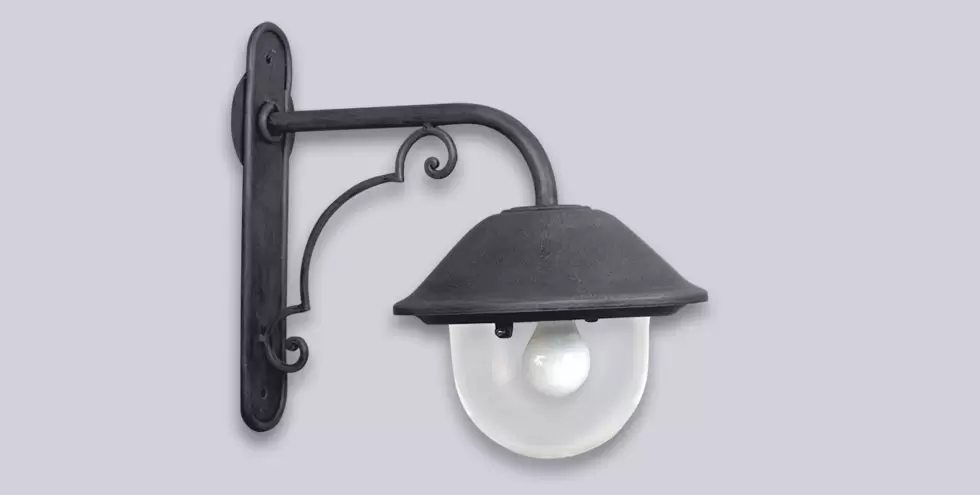 El aplique Focos es una lámpara de una luz apto LED, estilo vintage. La misma se encuentra disponible en color gris.