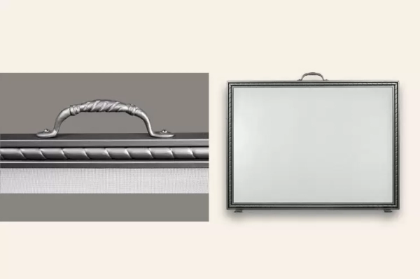 El chispero Patagonia es un accesorio de calefacción fabricado en hierro, con malla de acero, disponible en color gris y tres tamaños.