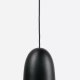 El colgante Dexter es una luminaria de estilo moderno disponible en color gris, blanco, negro, plátil, cromo o cobre.