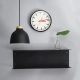 El colgante Nordic es un colgante de estilo industrial fabricado en chapa, con tope de madera de cerejeira. Disponible en blanco o negro